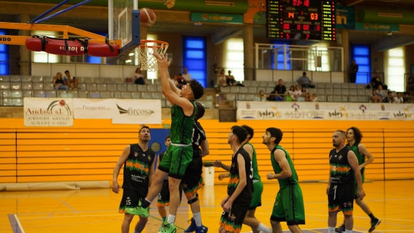 Tecnobioplant Baloncesto Murgi vs Adra en la final provincial de baloncesto