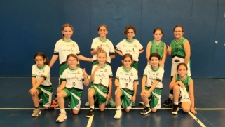 El equipo Grupo Roma del benjamín femenino de baloncesto Murgi está dando de qué hablar en el mundo del deporte.
